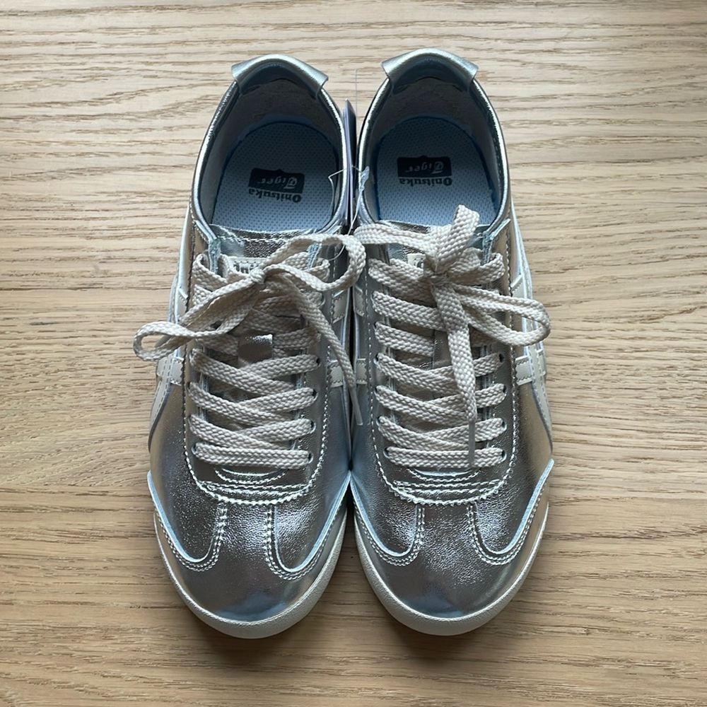Silver Ontisuka Tigers